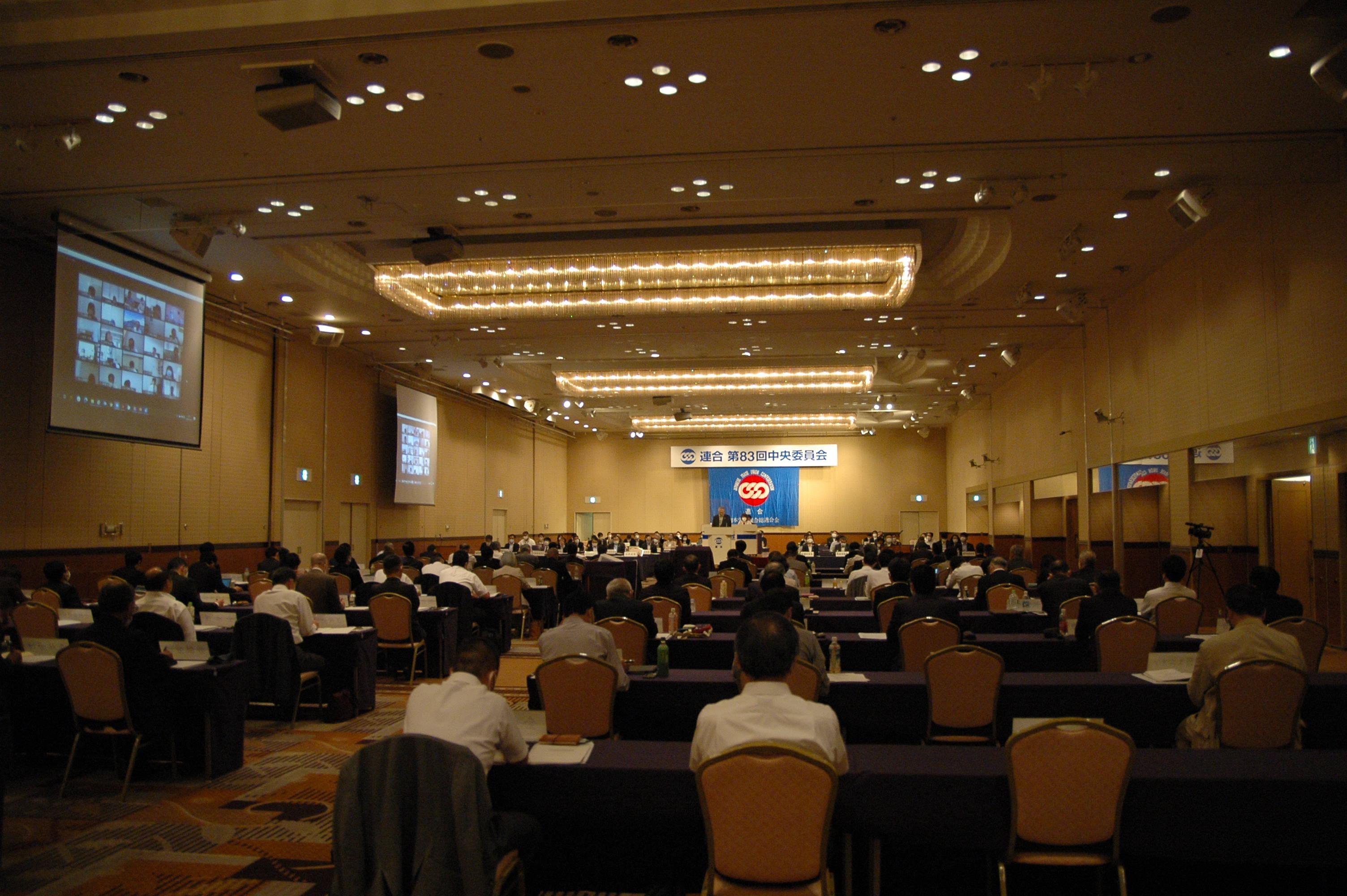 ８３会